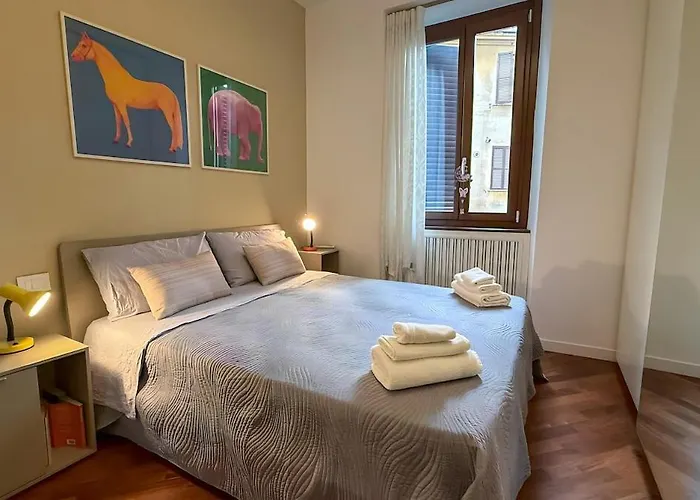 Elegant Escape Walk To The Colosseum Apartment Rom