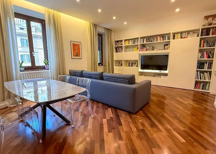 Elegant Escape Walk To The Colosseum Apartment