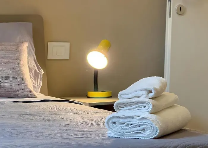 Elegant Escape Walk To The Colosseum Apartment Rom
