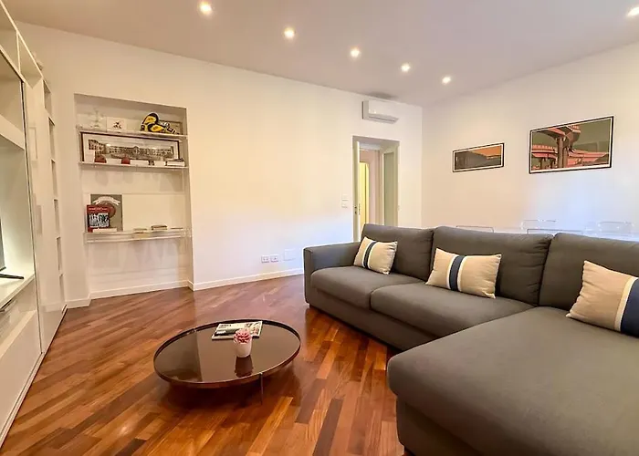 Apartment Elegant Escape Walk To The Colosseum