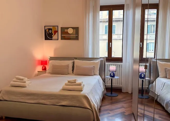 Elegant Escape Walk To The Colosseum Apartment Rom