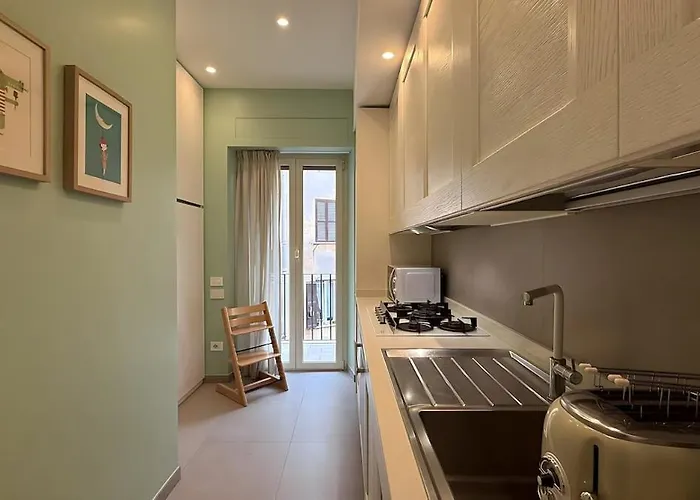 Elegant Escape Walk To The Colosseum Apartment Rom
